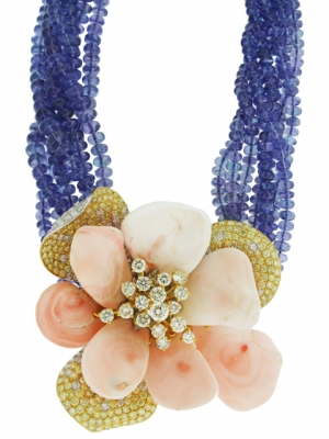 560.00ct Coral & 16.0ct White & Yellow Diamond Flower Shape Blue Celebrity Beaded Necklace