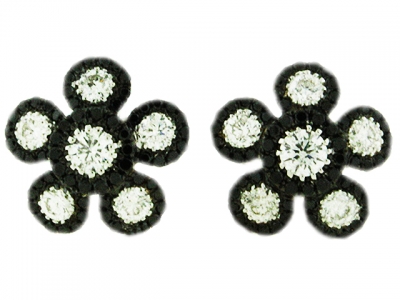1.60ct White & Black Diamond Flower Shape Stud Earring