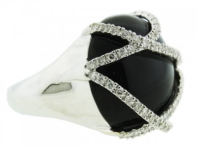 0.49ct Circle Shape Black Onyx & Criss-Cross Pave Diamond 18k White Gold Cocktail Ring
