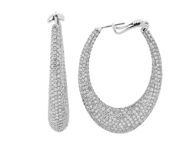Celebrity Style Pave Diamond 18k Gold Oval Hoop Earrings At Vonora Celebrity Style Pave Diamond 18k Gold Oval Hoop Earrings